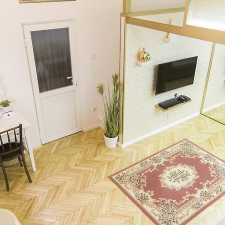 Ava'S Champagne Studio City Center-Andrash Street King Street Budapest Eksteriør billede