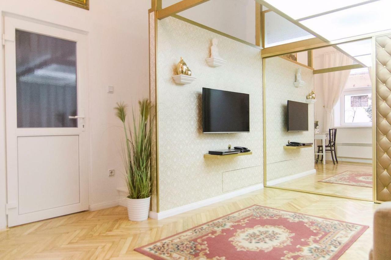 Ava'S Champagne Studio City Center-Andrash Street King Street Budapest Eksteriør billede
